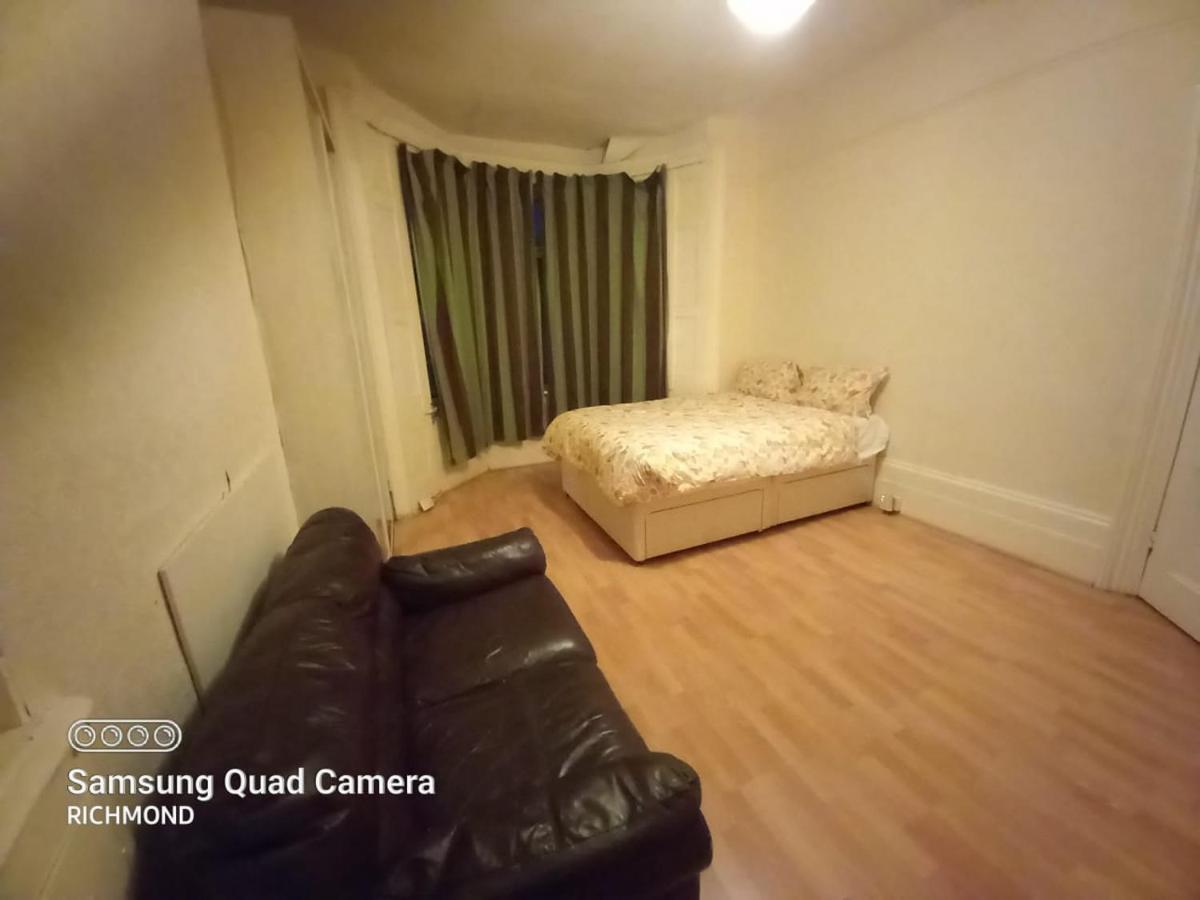 Elmdene Road - Large Room London Exterior photo