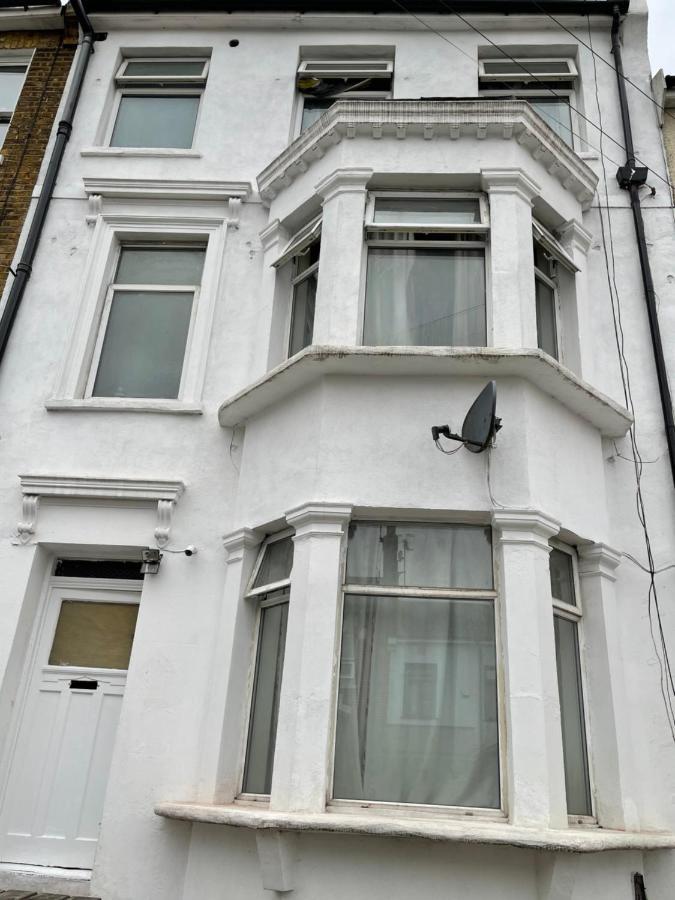 Elmdene Road - Large Room London Exterior photo